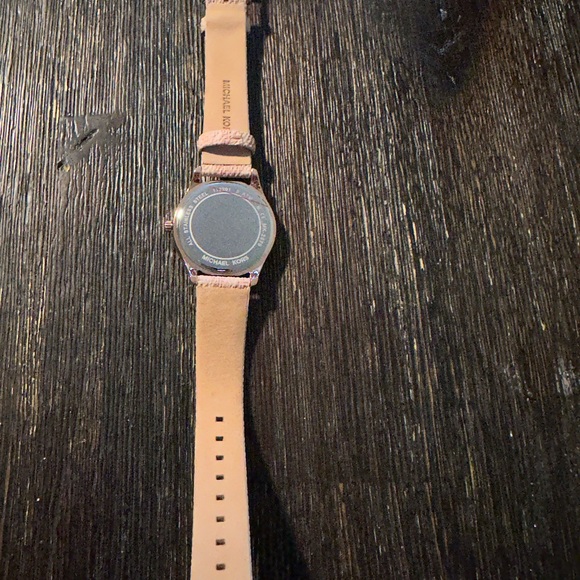 MK Watch - Picture 4 of 12